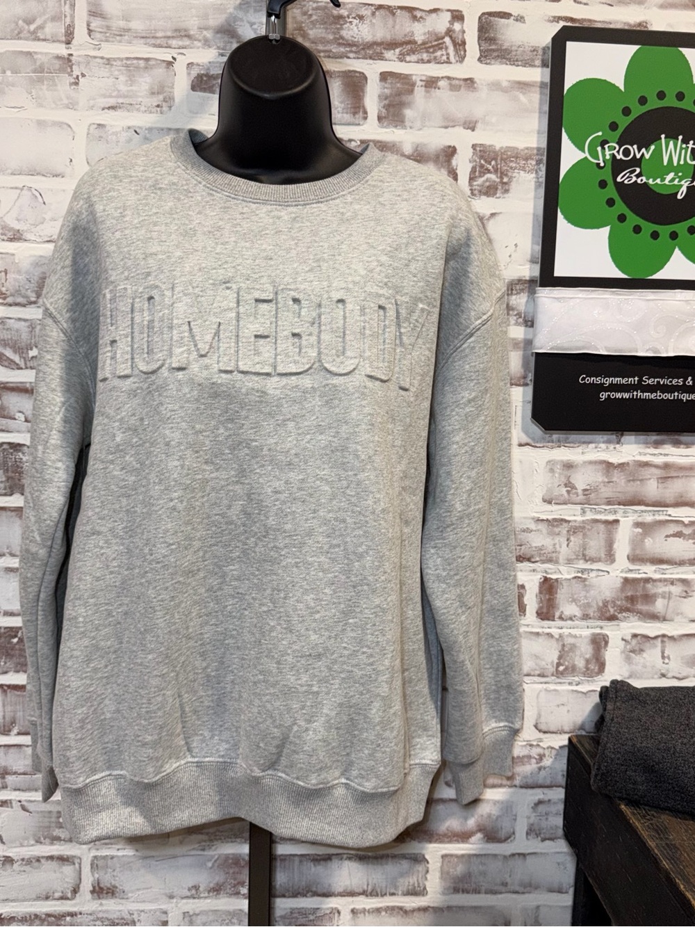 Homebody embossed Crewneck Sweatshirt - Light Gray